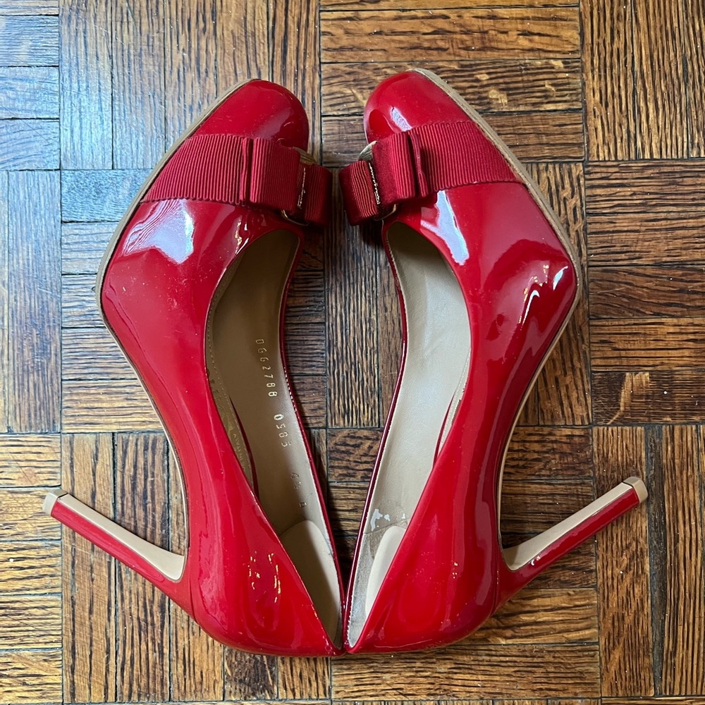 Farragamo Red Patent leather Pumps with Bow Size 4 1/2
